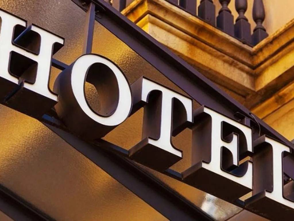 intera palazzina in vendita a Camaiore in zona Lido di Camaiore