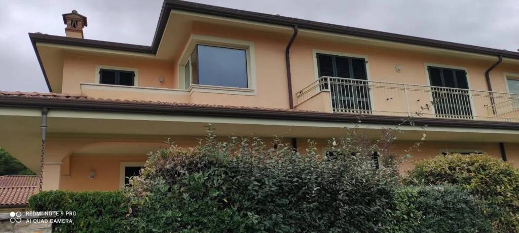 casa indipendente in vendita a Camaiore in zona Lido di Camaiore