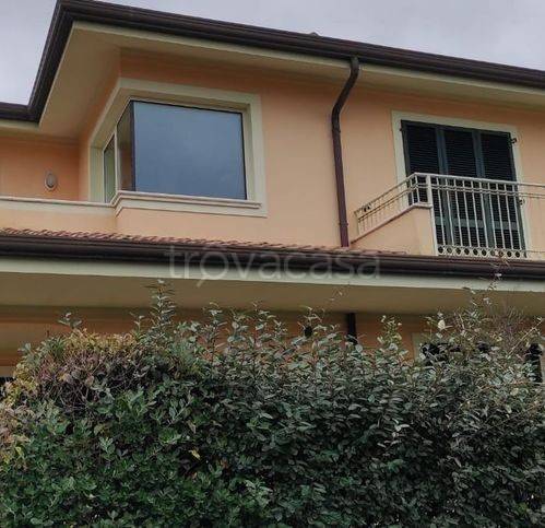 casa indipendente in vendita a Camaiore in zona Lido di Camaiore