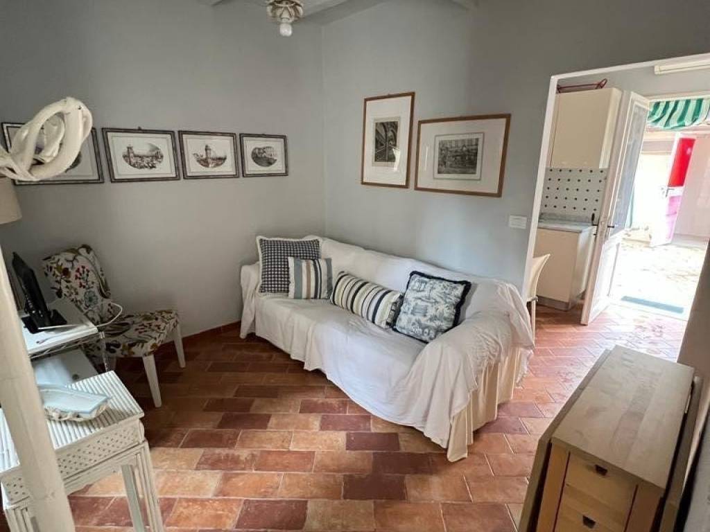 casa indipendente in vendita a Camaiore in zona Lido di Camaiore
