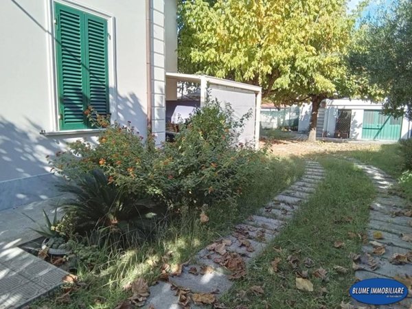 casa indipendente in vendita a Camaiore