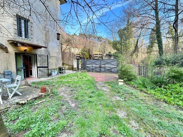 appartamento in vendita a Camaiore in zona Montemagno