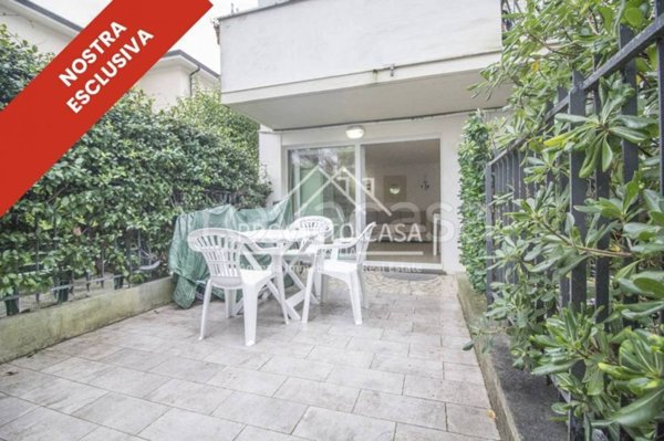 appartamento in vendita a Camaiore in zona Lido di Camaiore