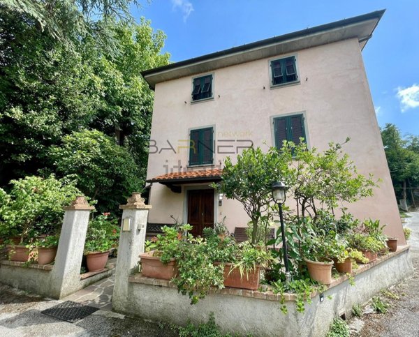 casa indipendente in vendita a Camaiore