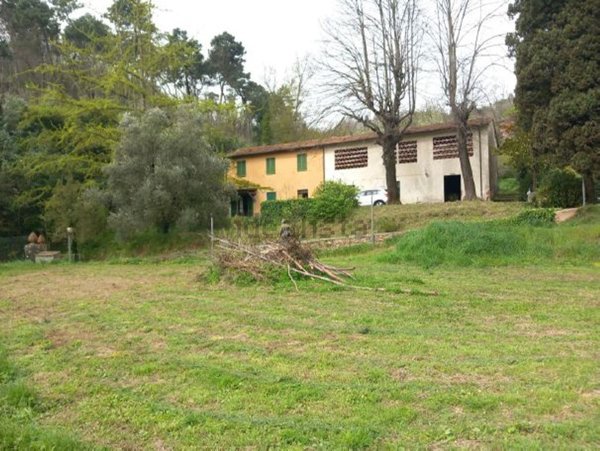 casa indipendente in vendita a Camaiore