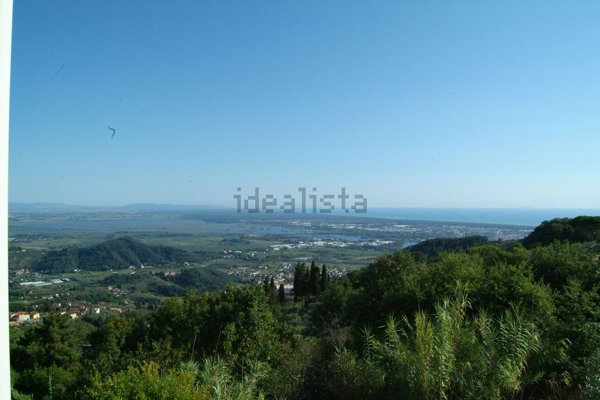 casa indipendente in vendita a Camaiore