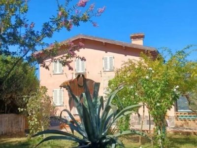 casa indipendente in vendita a Camaiore in zona Lido di Camaiore