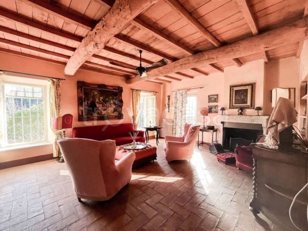 casa indipendente in vendita a Camaiore