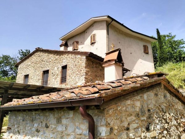 casa indipendente in vendita a Camaiore