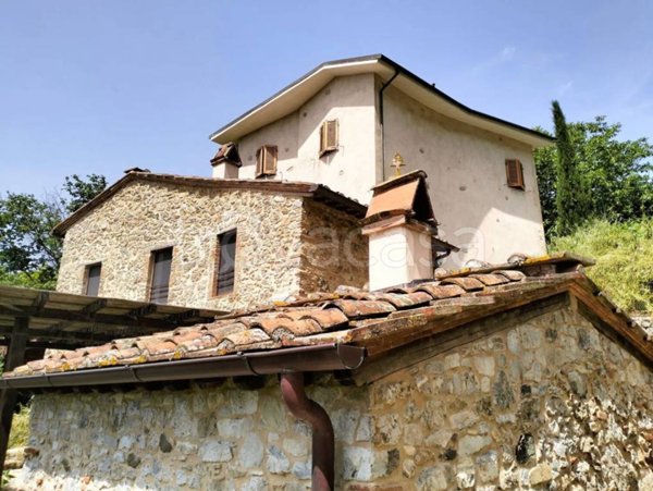 casa indipendente in vendita a Camaiore in zona Orbicciano