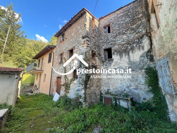 casale in vendita a Camaiore