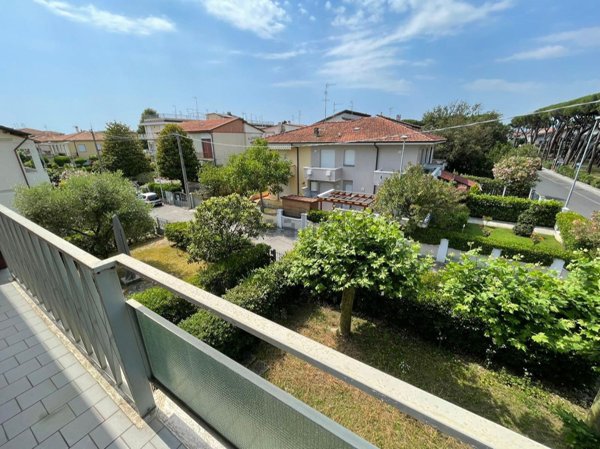 appartamento in vendita a Camaiore in zona Lido di Camaiore