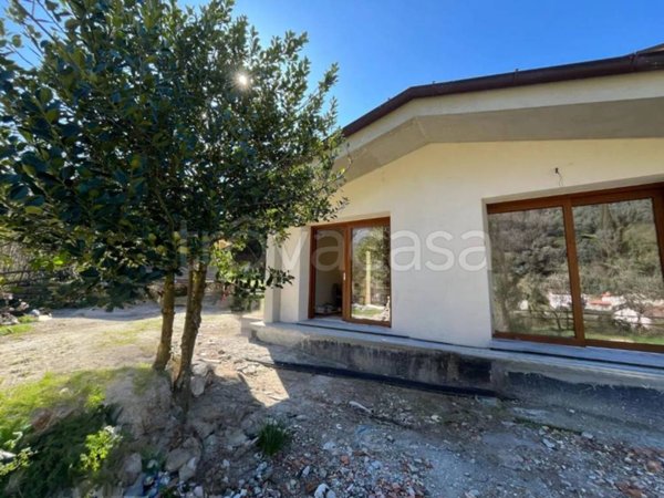 casa indipendente in vendita a Camaiore in zona Lombrici