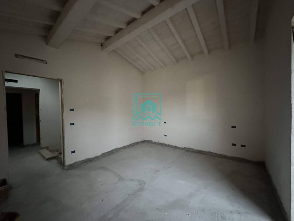 casa indipendente in vendita a Camaiore