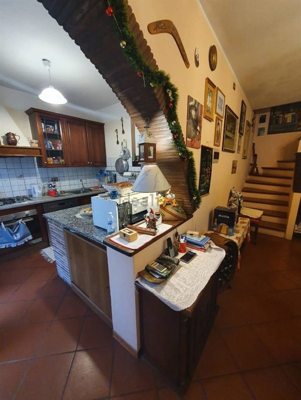 casa indipendente in vendita a Camaiore in zona Montemagno