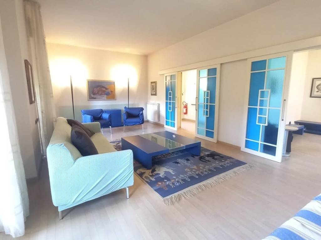 casa indipendente in vendita a Camaiore in zona Lido di Camaiore