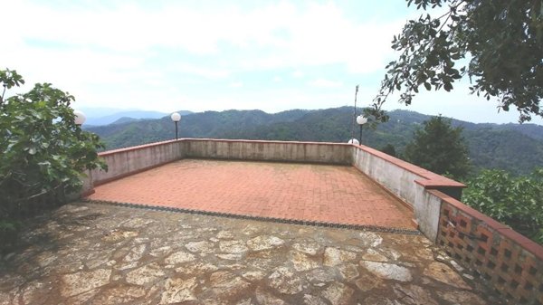 casa indipendente in vendita a Camaiore in zona Gombitelli