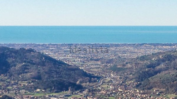 casale in vendita a Camaiore