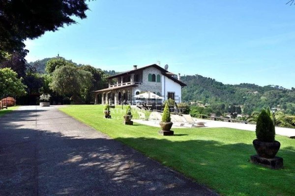 casa indipendente in vendita a Camaiore