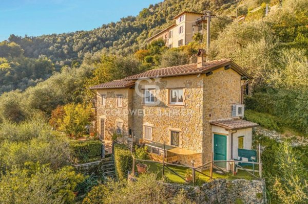 appartamento in vendita a Camaiore in zona Montebello