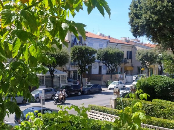 appartamento in vendita a Camaiore in zona Lido di Camaiore