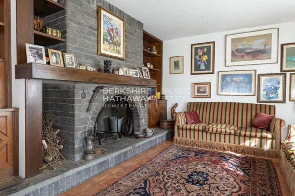 casa indipendente in vendita a Camaiore in zona Lido di Camaiore