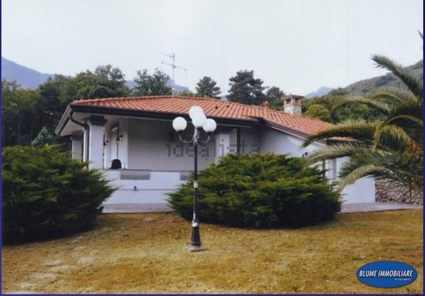 casa indipendente in vendita a Camaiore