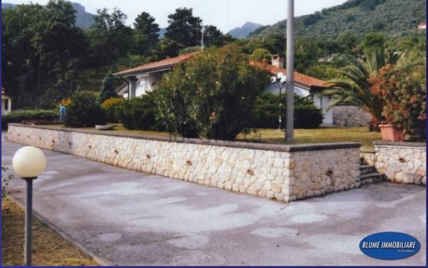 casa indipendente in vendita a Camaiore