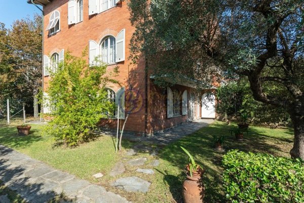 casa indipendente in vendita a Camaiore in zona Secco