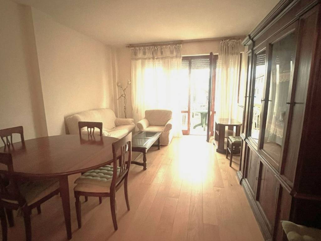 appartamento in vendita a Camaiore in zona Lido di Camaiore