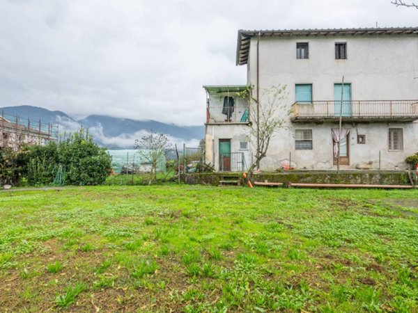 casa indipendente in vendita a Camaiore