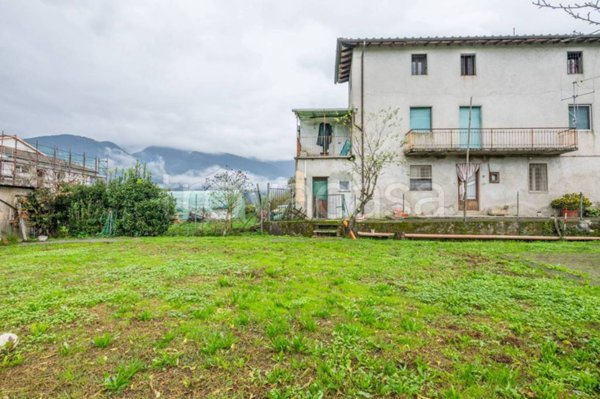 casa indipendente in vendita a Camaiore