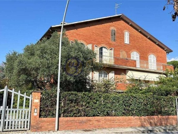 casa indipendente in vendita a Camaiore in zona Lido di Camaiore