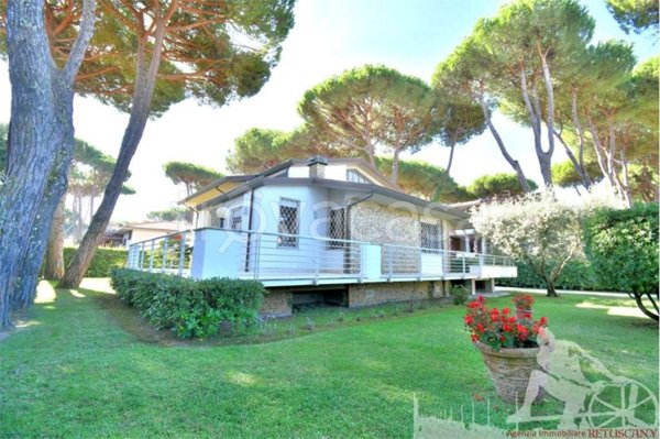 casa indipendente in vendita a Camaiore in zona Lido di Camaiore