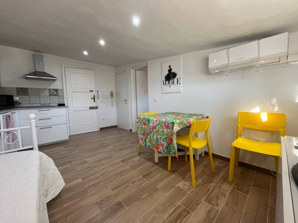 appartamento in vendita a Camaiore in zona Lido di Camaiore