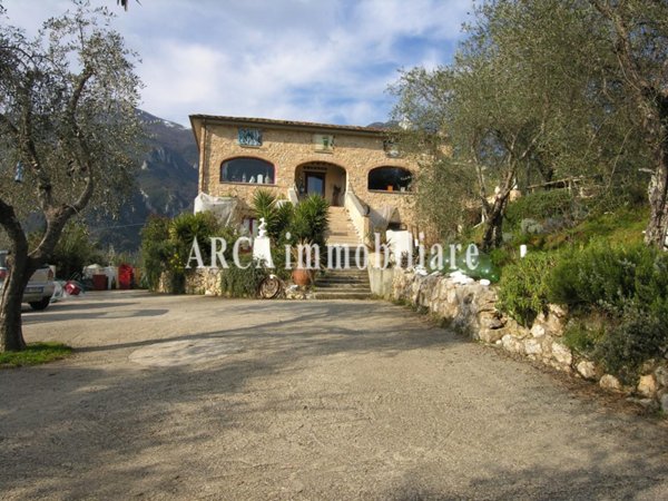 casale in vendita a Camaiore