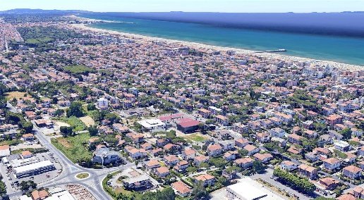 appartamento in vendita a Camaiore in zona Lido di Camaiore