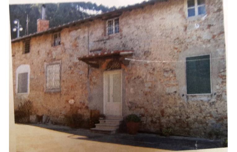 casa indipendente in vendita a Camaiore in zona Fibbialla