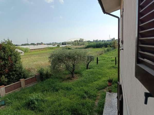 casa indipendente in vendita a Camaiore in zona Capezzano Pianore