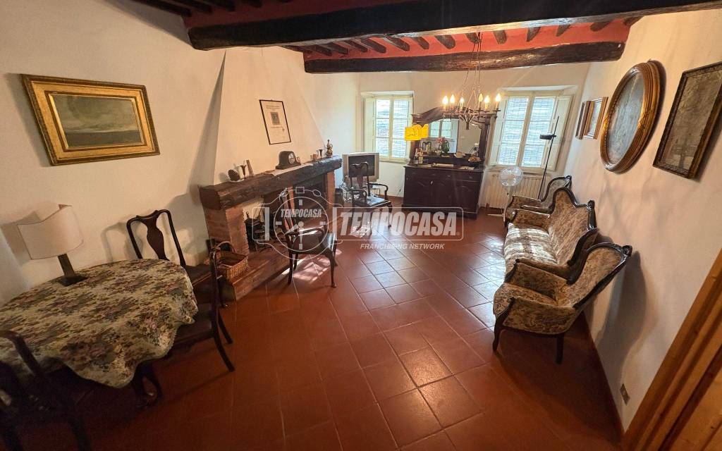 casa indipendente in vendita a Camaiore