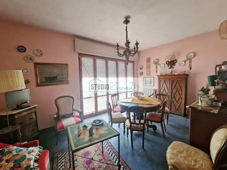 appartamento in vendita a Camaiore in zona Lido di Camaiore