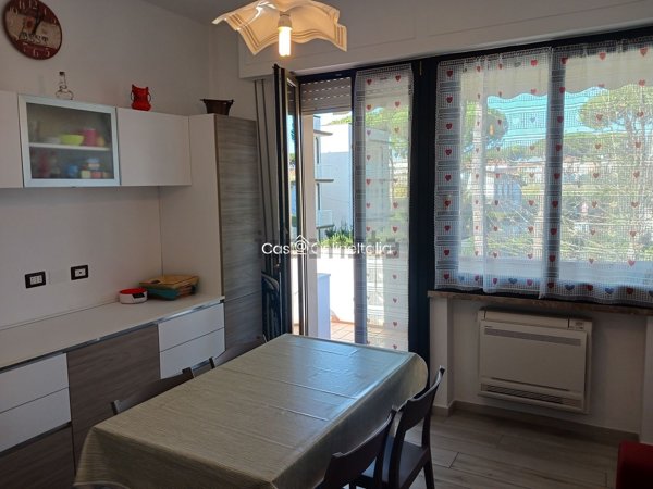 appartamento in vendita a Camaiore in zona Lido di Camaiore