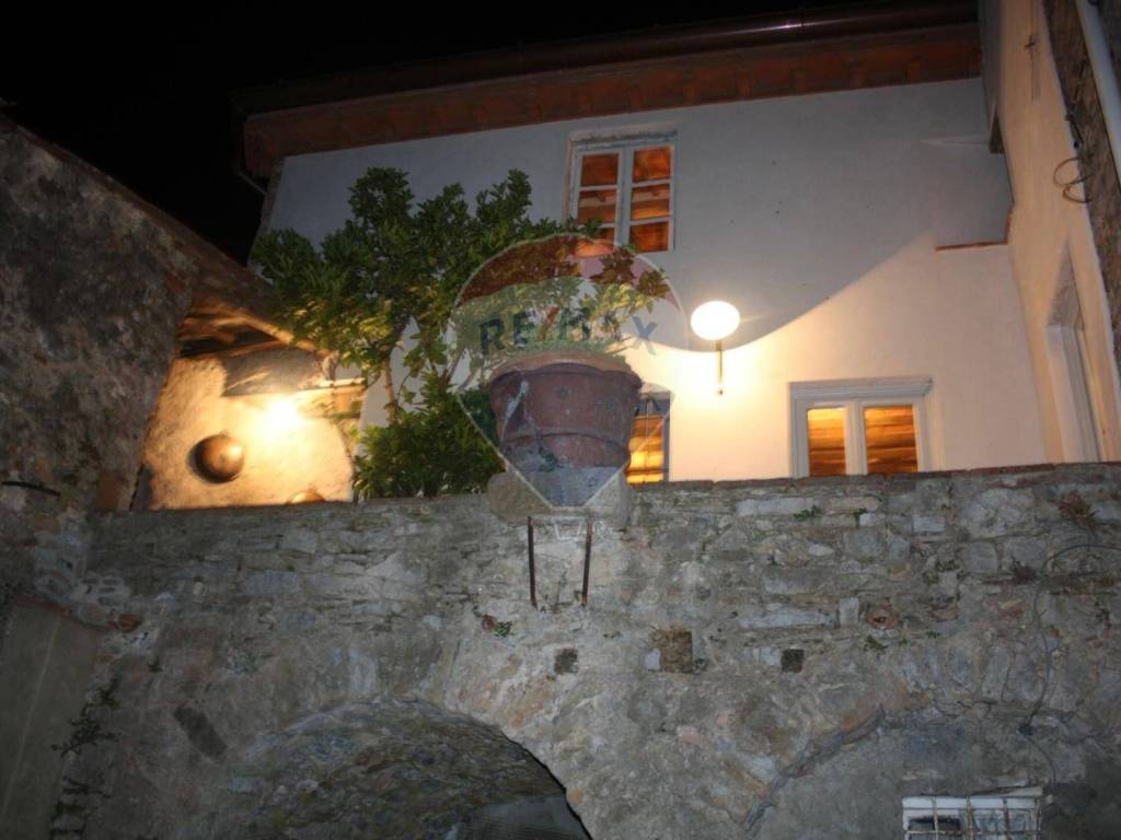 casa indipendente in vendita a Camaiore