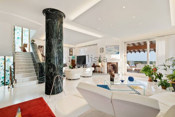 casa indipendente in vendita a Camaiore in zona Lido di Camaiore