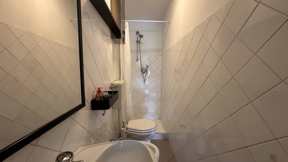 negozio in vendita a Camaiore in zona Lido di Camaiore