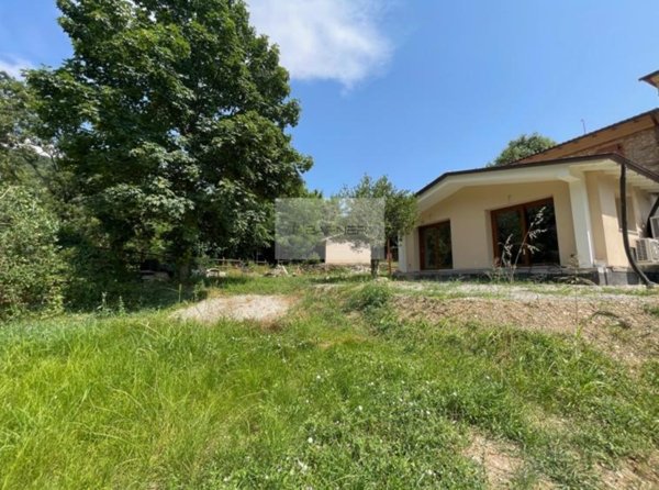 casa indipendente in vendita a Camaiore in zona Lido di Camaiore