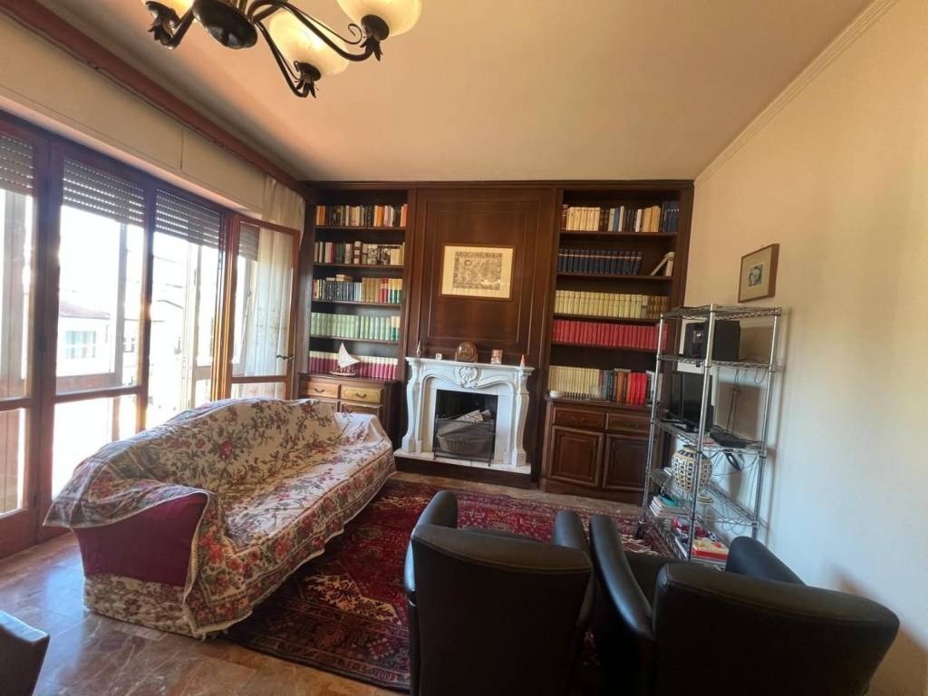 appartamento in vendita a Camaiore in zona Lido di Camaiore