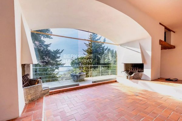 casale in vendita a Camaiore