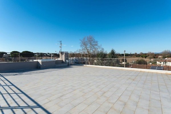 appartamento in vendita a Camaiore in zona Lido di Camaiore