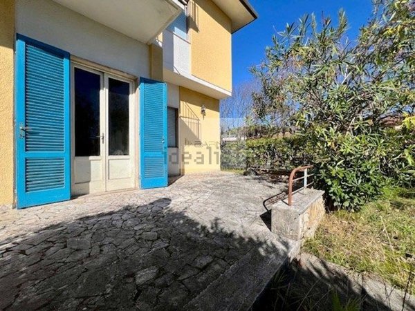 appartamento in vendita a Camaiore in zona Lido di Camaiore